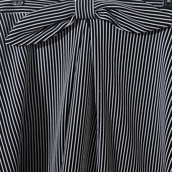 Alya Striped Skirt - Picture 5 of 7